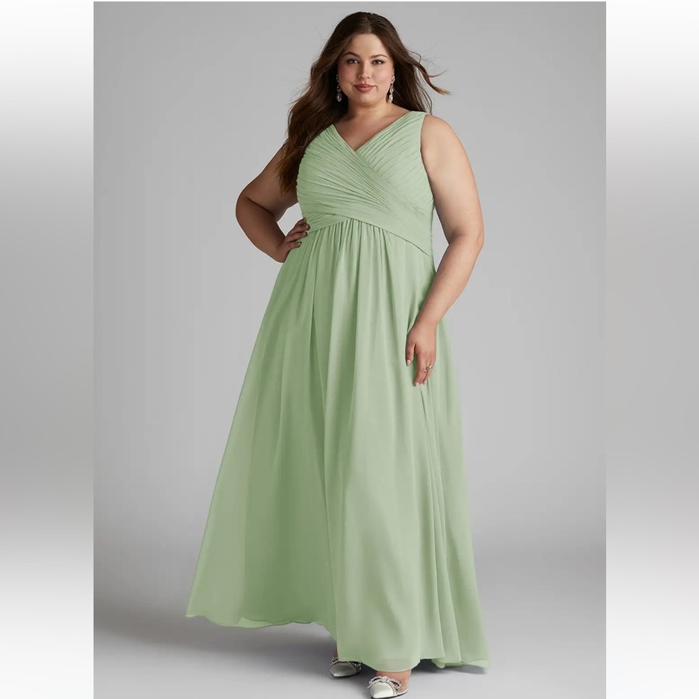 NWT Azazie Flora Chiffon Maxi Dress in Dusty Sage, 24W